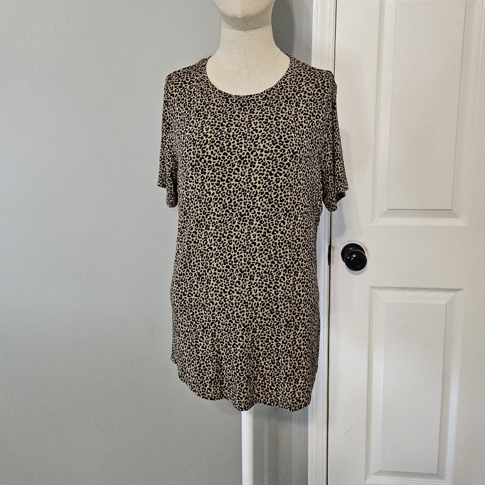 Old Navy Leopard Print Short Sleeve Top